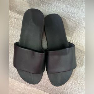 Malvados brand slide sandals